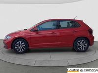 Usata VW Polo Life 80 CV (58 kW) 2023 Acid gold Utilitaria