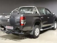Usata Mitsubishi L200 150 CV (110 kW) 2020 Nero Pick-up