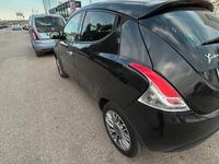 Usata Lancia Ypsilon 80 CV (58 kW) 2012 Nero Utilitaria