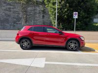 Usata Mercedes GLA180 109 CV (80 kW) 2015 Rosso SUV