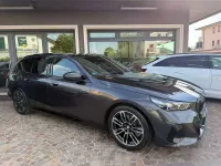 Usata BMW 520 M Sport 197 CV (144 kW) 2025 Grigio Station wagon