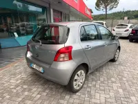 Usata Toyota Yaris 69 CV (50 kW) 2006 Grigio Berlina