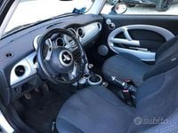Usata Mini Cooper 116 CV (85 kW) 2004 Grigio Utilitaria