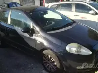 Usata Fiat Grande Punto 75 CV (55 kW) 2006 Bluazzurro Utilitaria