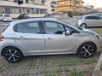 Usata Peugeot 208 82 CV (60 kW) 2018 Grigio Utilitaria