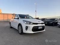 Usata Kia Rio 82 CV (60 kW) 2018 Bianco Berlina