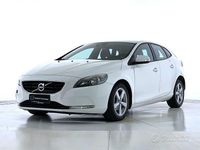 Usata Volvo V40 Kinetic 114 CV (83 kW) 2013 Bianco Berlina
