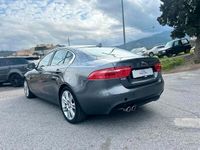 Usata Jaguar XE Pure 180 CV (132 kW) 2015 Grigio Berlina