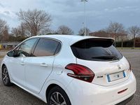 Usata Peugeot 208 Allure 2017 Bianco Utilitaria