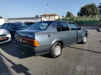 Usata Alfa Romeo 75 120 CV (88 kW) 1987 Blu/azzurro Berlina