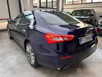 Usata Maserati Ghibli 330 CV (242 kW) 2016 Blu Berlina