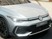 Nuova VW Golf VIII R-line Plus 150 CV (110 kW) 2026 Dolomite silver metallizzato Berlina