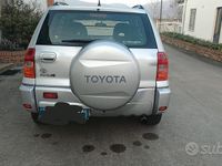 Usata Toyota RAV4 2003 Grigio SUV