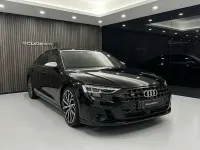 Usata Audi S8 Ambiente 571 CV (419 kW) 2023 Nero brillante Berlina