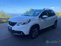 Usata Peugeot 2008 Allure 99 CV (72 kW) 2018 Bianco SUV