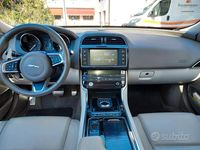 Usata Jaguar XE 179 CV (131 kW) 2018 Bianco Berlina