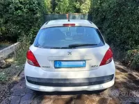 Usata Peugeot 207 73 CV (53 kW) 2013 Bianco Berlina