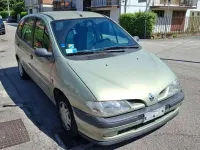 Usata Renault Scenic E-Tech 86 CV (63 kW) 1998 Verde Monovolume