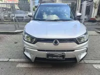 Usata SsangYong Tivoli 128 CV (94 kW) 2015 Argento SUV