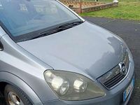 Usata Opel Zafira Club 101 CV (74 kW) 2006 Argento Monovolume