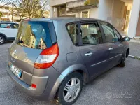 Usata Renault Scenic E-Tech 64 CV (47 kW) 2005 Grigio Monovolume