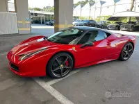 Usata Ferrari 458 566 CV (416 kW) 2011 Rosso Coupé