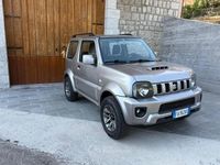 Usata Suzuki Jimny 84 CV (61 kW) 2015 Argento SUV
