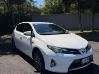 Usata Toyota Auris Hybrid Lounge 99 CV (72 kW) 2015 Berlina