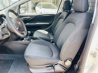 Usata Fiat Punto Easy 75 CV (55 kW) 2015 Bianco Utilitaria