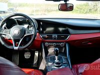 Käytetty Alfa Romeo Giulia Veloce 210 HP (154 kW) 2019 Harmaa Sedan