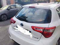 Usata Toyota Yaris Hybrid 65 CV (47 kW) 2019 Bianco Utilitaria