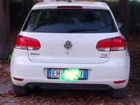 Usata VW Golf VI 102 CV (75 kW) 2011 Bianco Utilitaria