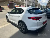 Usata Alfa Romeo Stelvio Sprint 190 CV (139 kW) 2020 Bianco SUV