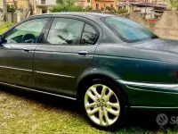 Usata Jaguar X-type Executive 196 CV (144 kW) 2002 Blu Berlina