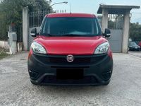 Usata Fiat Doblò 95 CV (69 kW) 2016 Rosso Monovolume