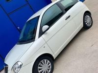 Usata Lancia Ypsilon 69 CV (50 kW) 2010 Bianco pastello Utilitaria