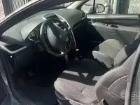 Usata Peugeot 207 90 CV (66 kW) 2007 Verde Berlina