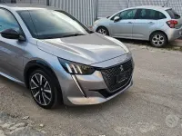 Usata Peugeot 208 GT 131 CV (96 kW) 2020 Grigio Utilitaria