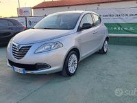 Usata Lancia Ypsilon Gold 69 CV (50 kW) 2015 Grigio Utilitaria