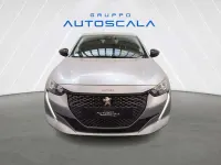 Usata Peugeot e-208 Allure 56 kW (77 CV) 2023 Grigio artense met. Utilitaria