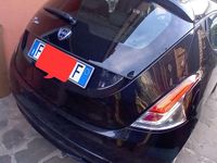 Usata Lancia Ypsilon 69 CV (50 kW) 2016 Nero Utilitaria