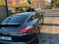 Usata Porsche Panamera 250 CV (183 kW) 2012 Grigio Utilitaria