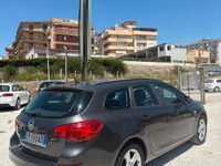 Usata Opel Astra Cosmo 110 CV (80 kW) 2012 Blu Berlina