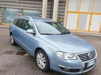 Usata VW Passat 105 CV (77 kW) 2009 Blu Station wagon