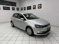 Usata VW Polo Comfortline 75 CV (55 kW) 2015 Grigio Berlina