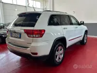 Usata Jeep Grand Cherokee Overland 241 CV (177 kW) 2012 Bianco SUV