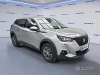 Usata Peugeot 2008 Active 131 CV (96 kW) 2021 Grigio SUV