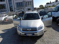 Usata Toyota RAV4 Sol 136 CV (100 kW) 2007 Argento SUV