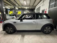 Usado Mini Cooper Business 136 HP (100 kW) 2023 Cinzento Citadino
