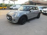 Usata Mini ONE 75 CV (55 kW) 2017 Grigio Utilitaria